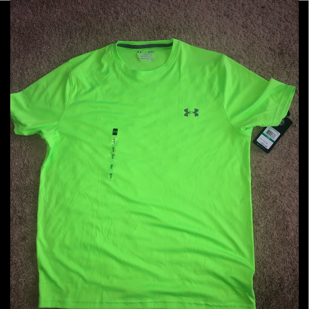 New with tags men’s under armor shirt size large